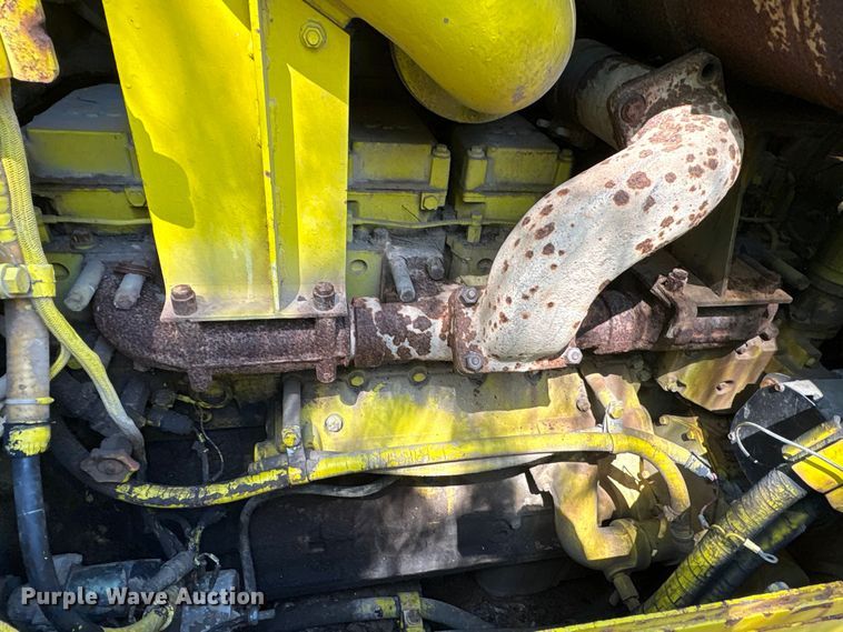 image for item EA7507 Komatsu B85P dozer