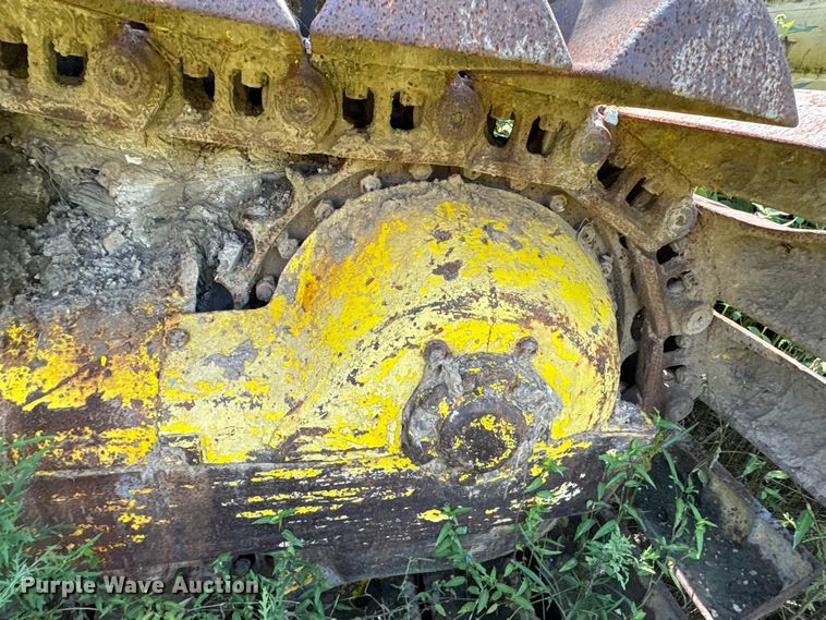 image for item EA7507 Komatsu B85P dozer