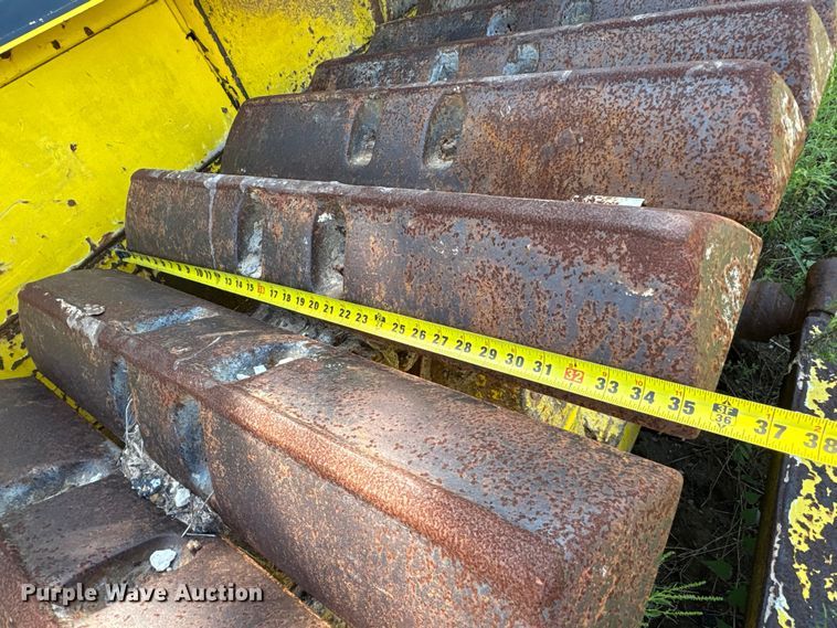 image for item EA7507 Komatsu B85P dozer