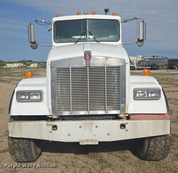 image for item EB1025 2002 Kenworth W900 ready mix truck