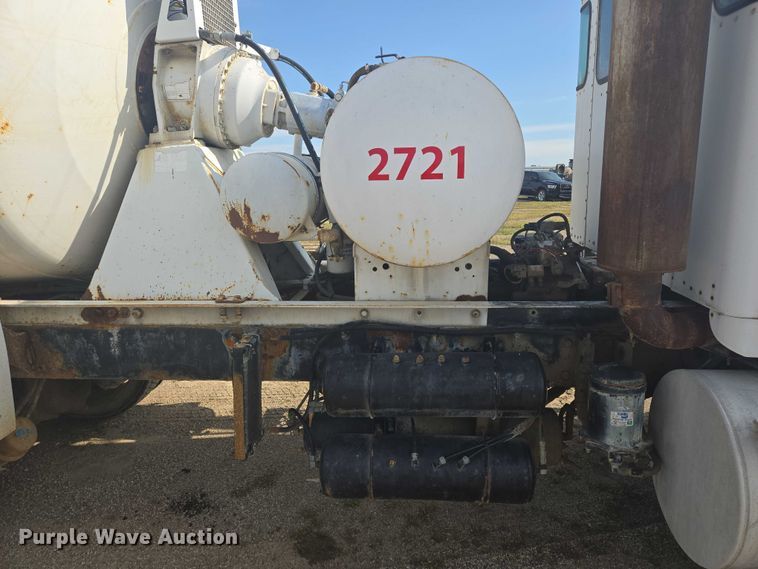 image for item EB1025 2002 Kenworth W900 ready mix truck