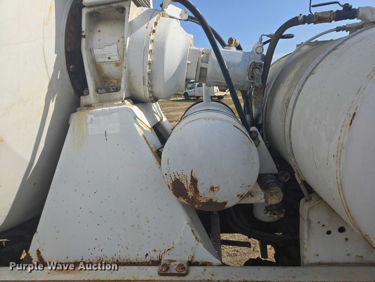 image for item EB1025 2002 Kenworth W900 ready mix truck