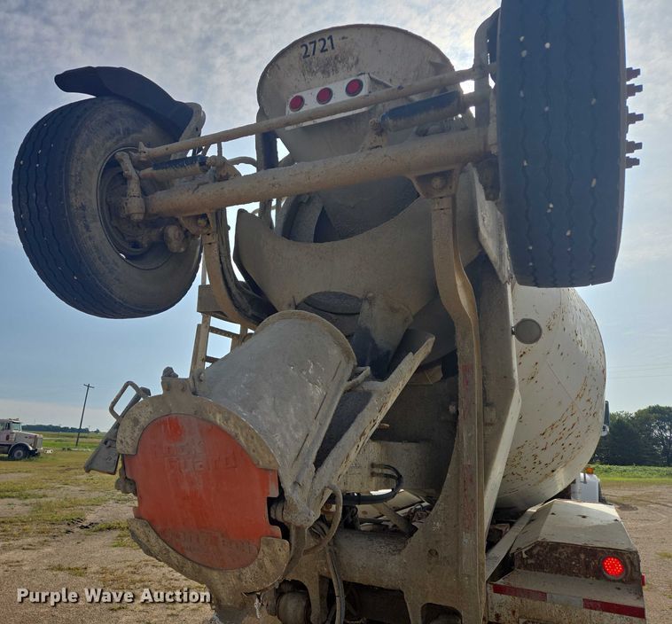 image for item EB1025 2002 Kenworth W900 ready mix truck