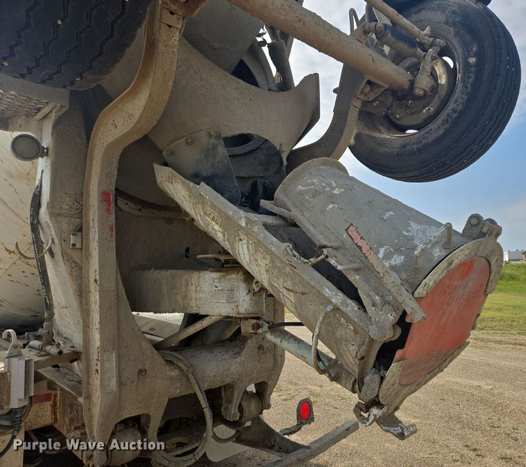 image for item EB1025 2002 Kenworth W900 ready mix truck