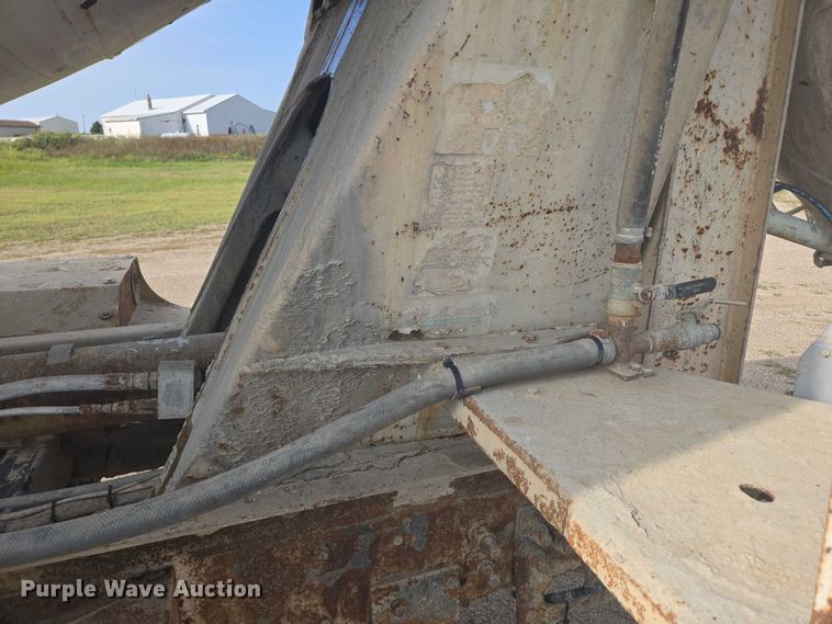 image for item EB1025 2002 Kenworth W900 ready mix truck