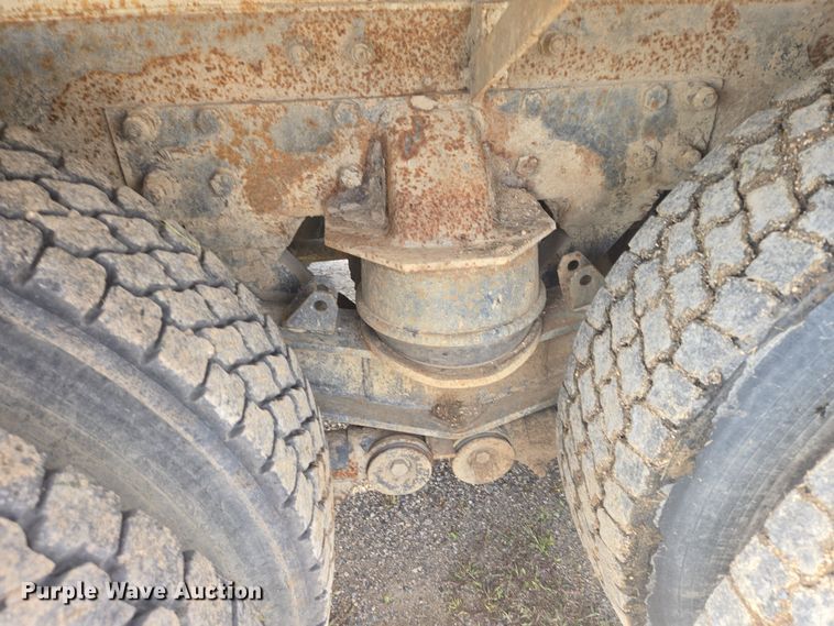 image for item EB1025 2002 Kenworth W900 ready mix truck