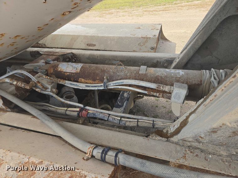 image for item EB1025 2002 Kenworth W900 ready mix truck