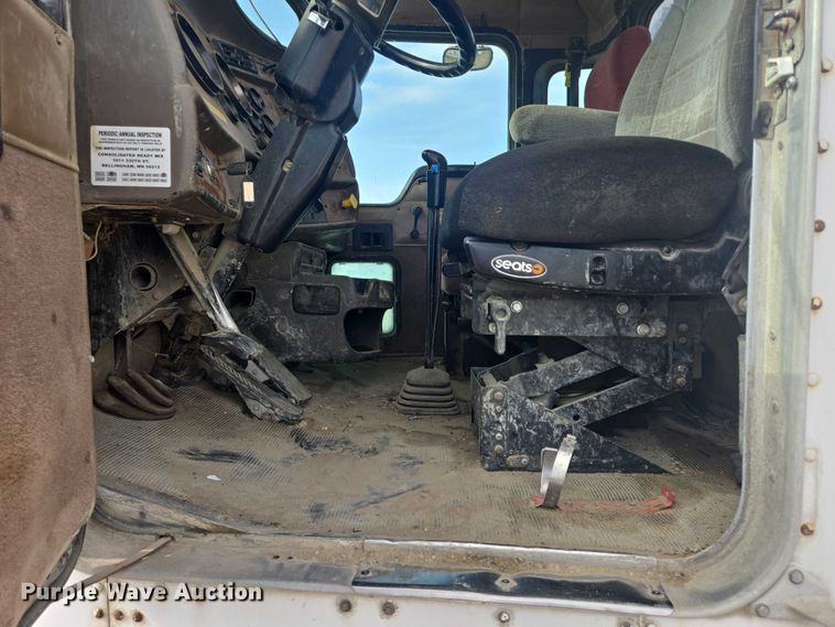 image for item EB1025 2002 Kenworth W900 ready mix truck