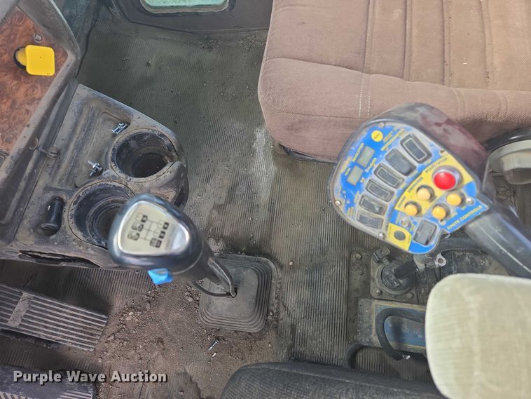 image for item EB1025 2002 Kenworth W900 ready mix truck