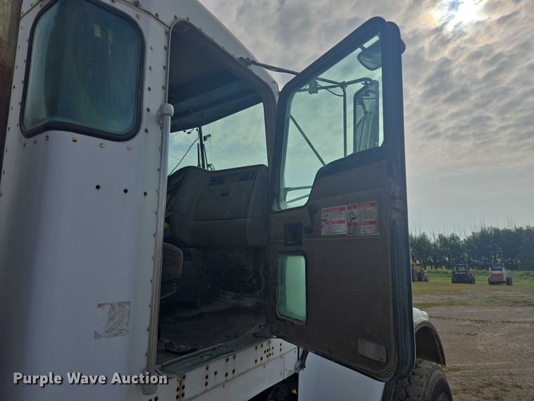 image for item EB1025 2002 Kenworth W900 ready mix truck