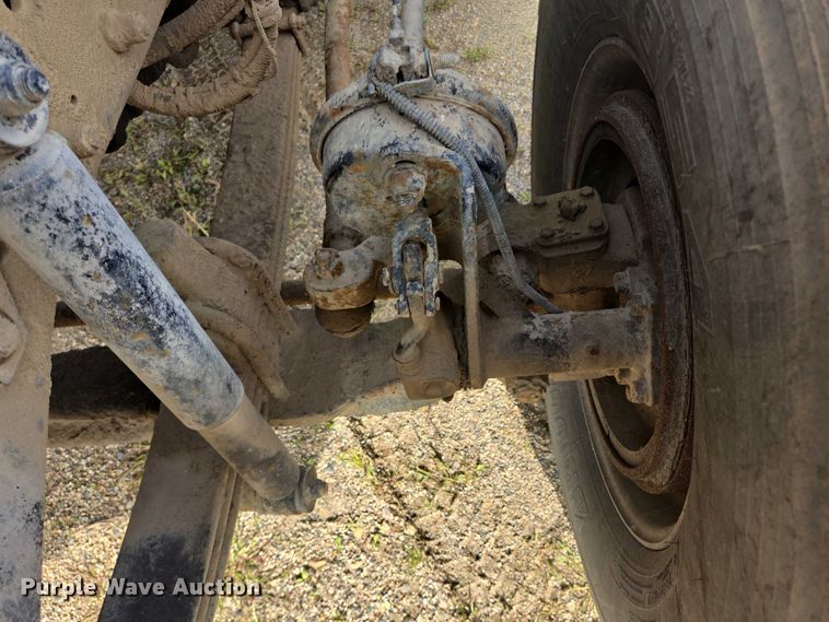 image for item EB1025 2002 Kenworth W900 ready mix truck