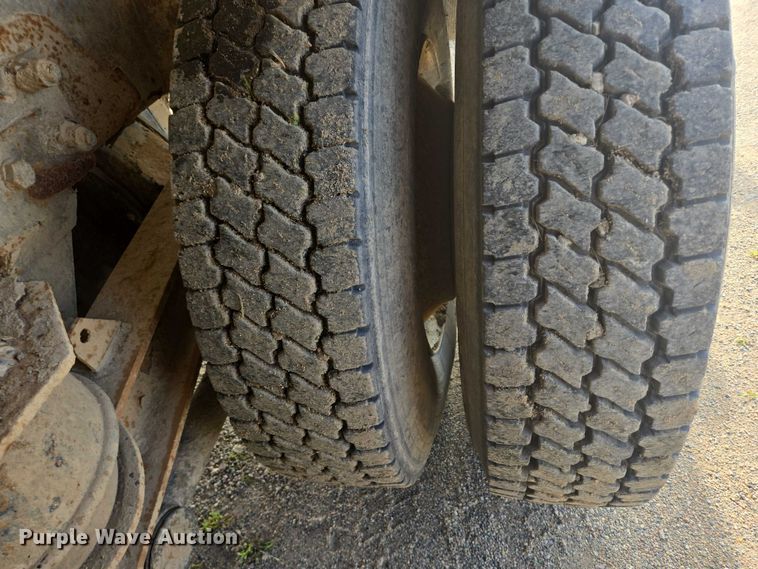 image for item EB1025 2002 Kenworth W900 ready mix truck