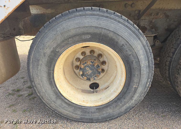 image for item EB1025 2002 Kenworth W900 ready mix truck