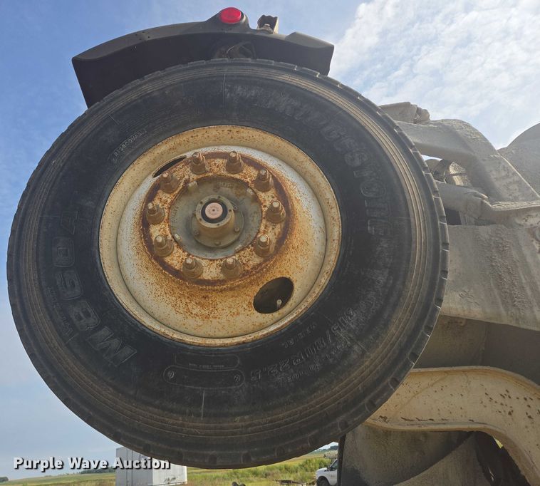 image for item EB1025 2002 Kenworth W900 ready mix truck