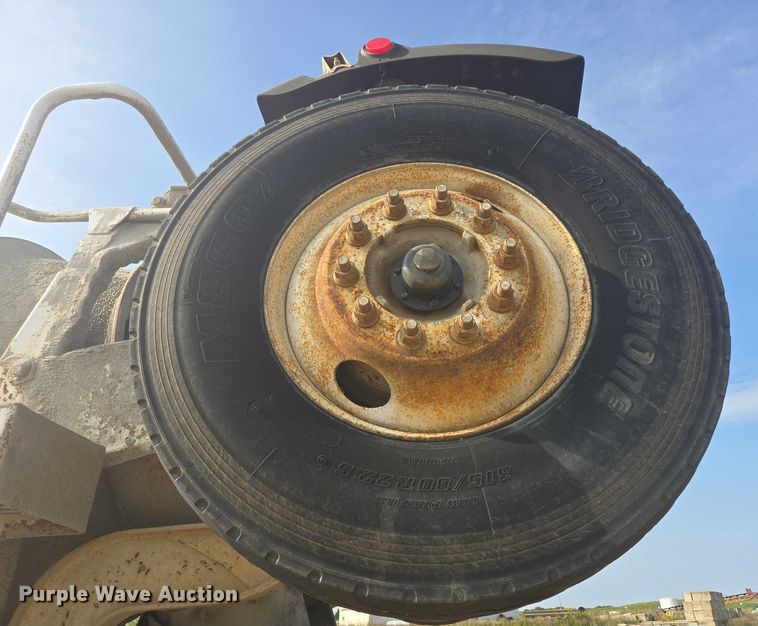 image for item EB1025 2002 Kenworth W900 ready mix truck