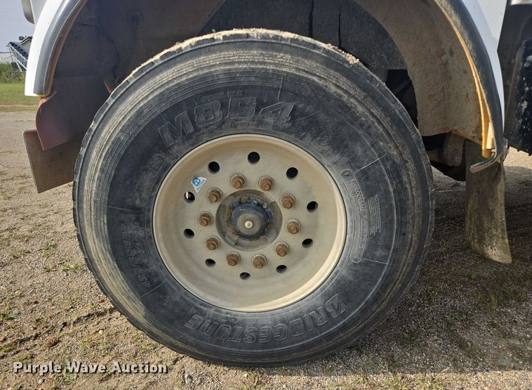 image for item EB1025 2002 Kenworth W900 ready mix truck