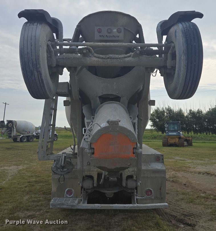 image for item EB1026 2002 Kenworth W900 ready mix truck