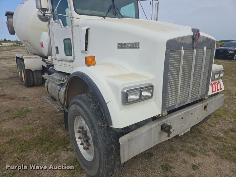 image for item EB1026 2002 Kenworth W900 ready mix truck