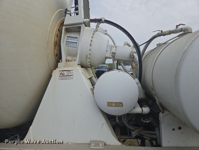 image for item EB1026 2002 Kenworth W900 ready mix truck