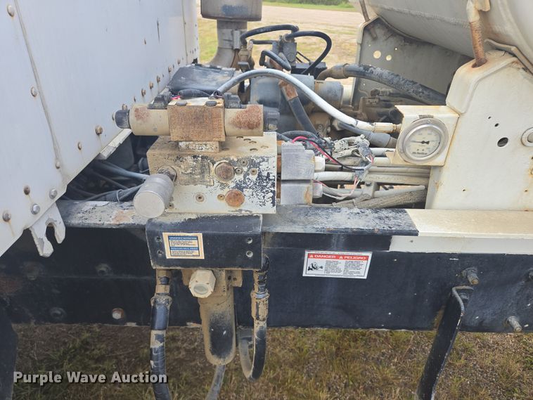 image for item EB1026 2002 Kenworth W900 ready mix truck