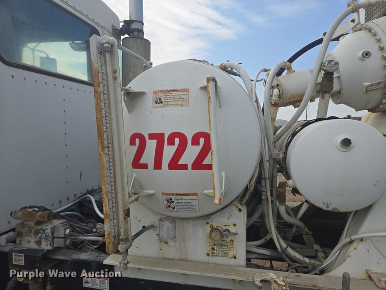 image for item EB1026 2002 Kenworth W900 ready mix truck