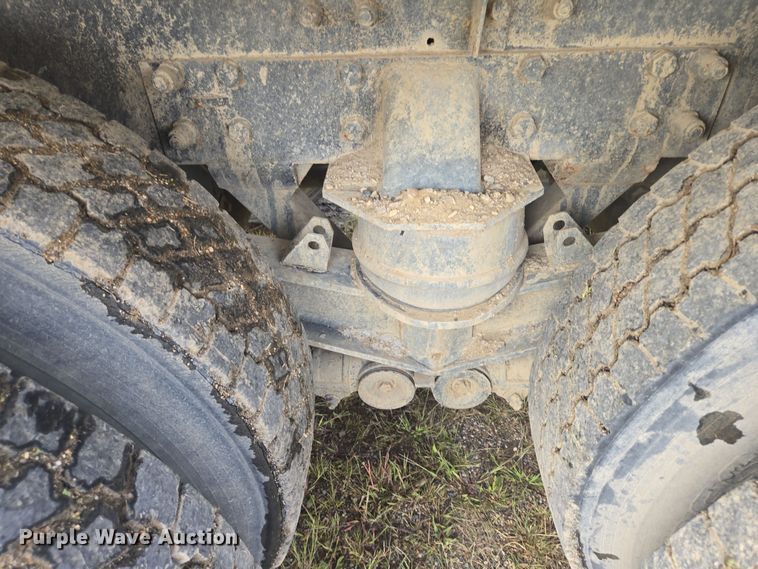 image for item EB1026 2002 Kenworth W900 ready mix truck