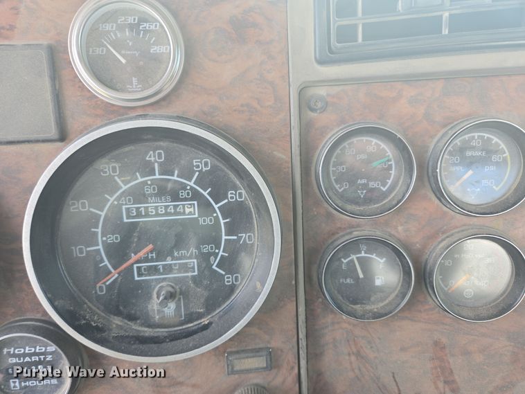 image for item EB1026 2002 Kenworth W900 ready mix truck