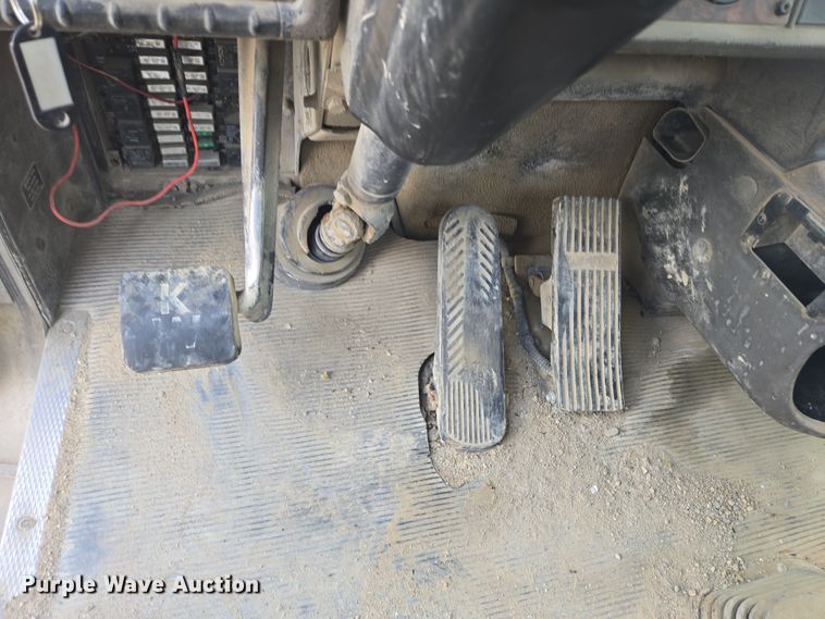 image for item EB1026 2002 Kenworth W900 ready mix truck