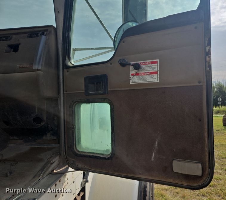 image for item EB1026 2002 Kenworth W900 ready mix truck