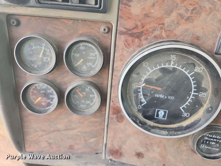 image for item EB1026 2002 Kenworth W900 ready mix truck