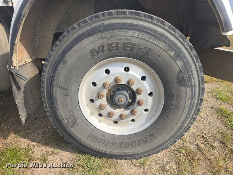 image for item EB1026 2002 Kenworth W900 ready mix truck