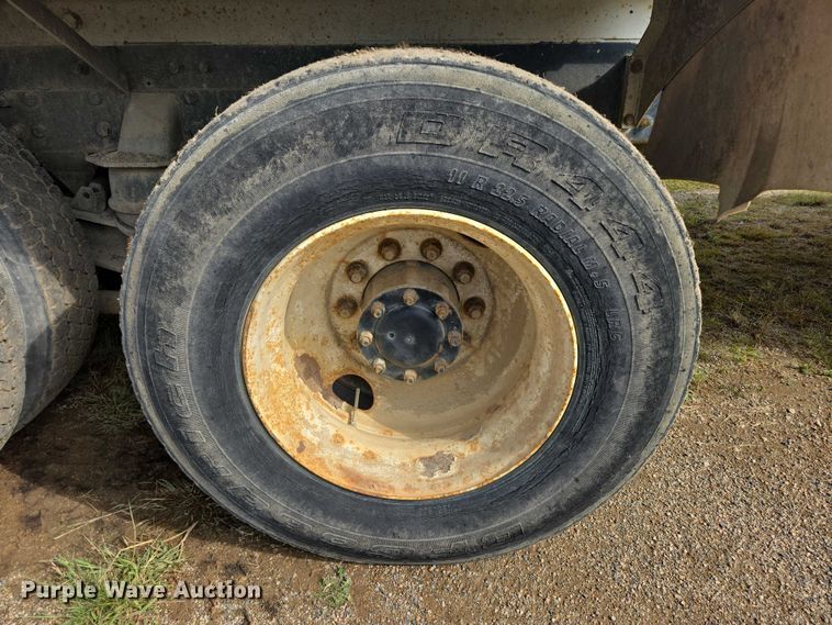 image for item EB1026 2002 Kenworth W900 ready mix truck