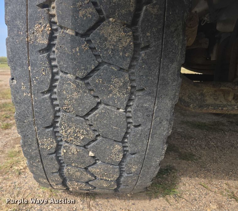 image for item EB1026 2002 Kenworth W900 ready mix truck