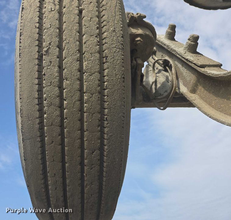 image for item EB1026 2002 Kenworth W900 ready mix truck