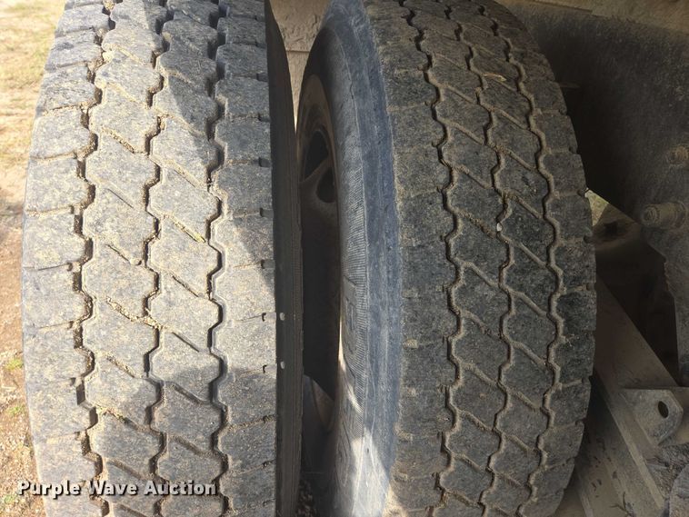 image for item EB1026 2002 Kenworth W900 ready mix truck