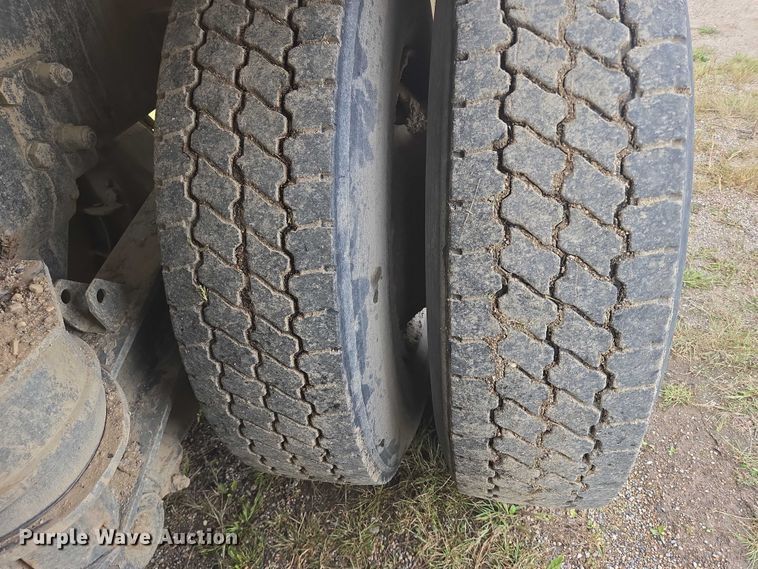 image for item EB1026 2002 Kenworth W900 ready mix truck