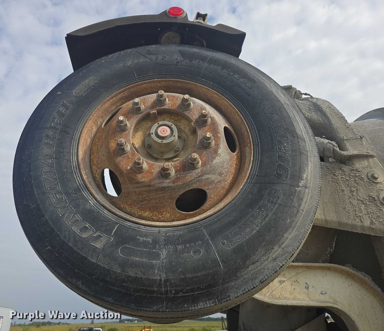 image for item EB1026 2002 Kenworth W900 ready mix truck