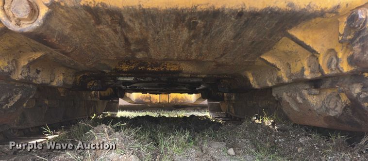 image for item EB1027 2001 Komatsu D61EX-12 dozer