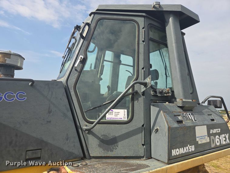 image for item EB1027 2001 Komatsu D61EX-12 dozer
