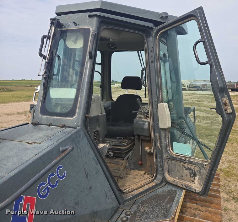 image for item EB1027 2001 Komatsu D61EX-12 dozer