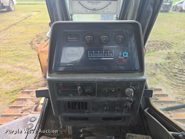 image for item EB1027 2001 Komatsu D61EX-12 dozer