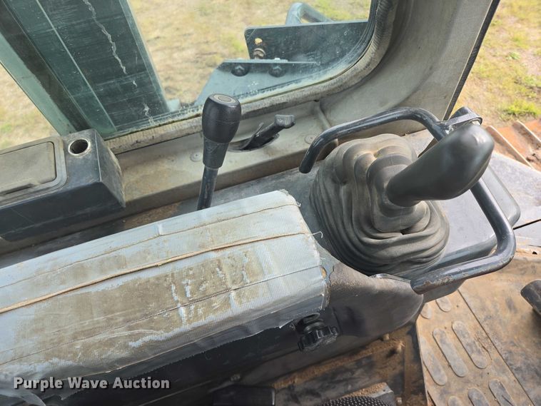 image for item EB1027 2001 Komatsu D61EX-12 dozer