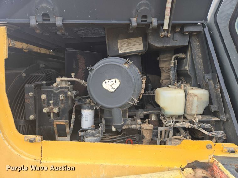 image for item EB1027 2001 Komatsu D61EX-12 dozer