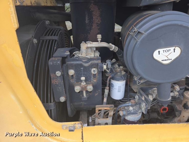 image for item EB1027 2001 Komatsu D61EX-12 dozer