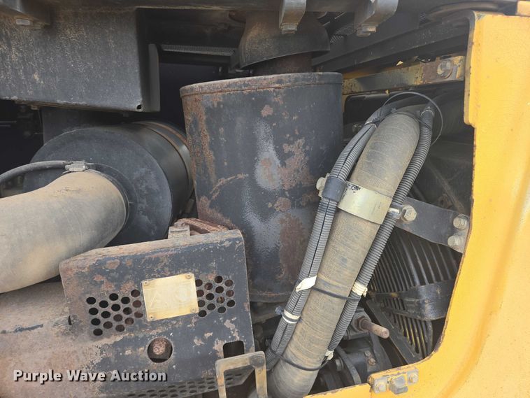 image for item EB1027 2001 Komatsu D61EX-12 dozer