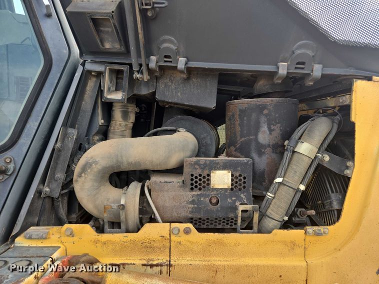 image for item EB1027 2001 Komatsu D61EX-12 dozer