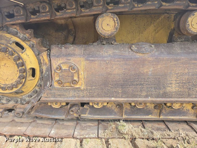 image for item EB1027 2001 Komatsu D61EX-12 dozer