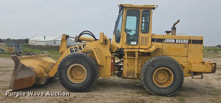 image for item EB1028 1993 John Deere 624G wheel loader