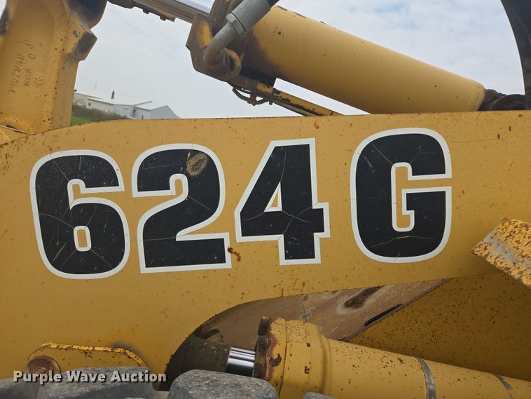 image for item EB1028 1993 John Deere 624G wheel loader