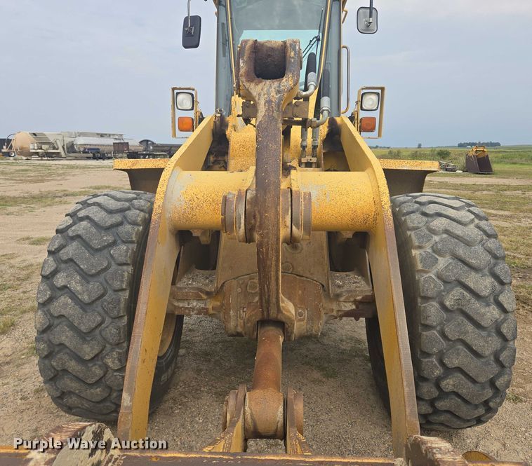 image for item EB1028 1993 John Deere 624G wheel loader